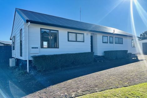 Photo of property in 11 Mcewan Place, Fitzroy, Hamilton, 3206