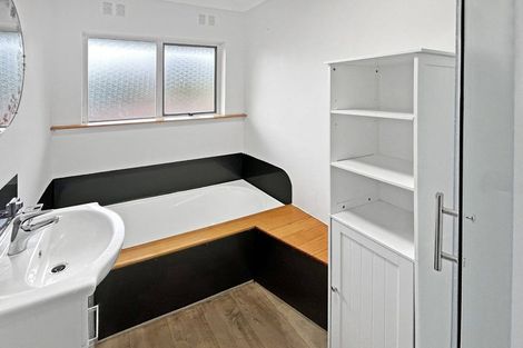Photo of property in 79a Ngatai Street, Manaia, 4612