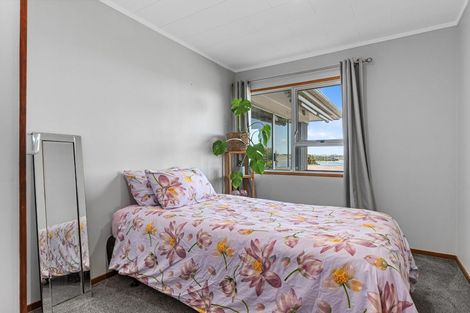 Photo of property in 1 Hawkes Street, Onerahi, Whangarei, 0110