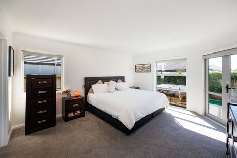 Photo of property in 1 Silicon Way, Fitzherbert, Palmerston North, 4410