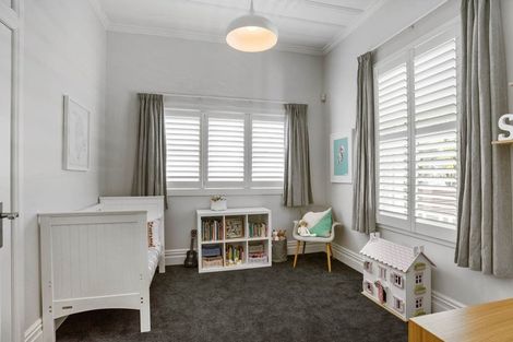 Photo of property in 15 Reimers Avenue, Mount Eden, Auckland, 1024