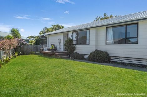 Photo of property in 10 Tawari Street, Inglewood, 4330