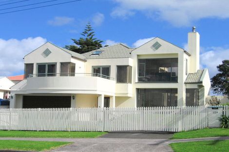 Photo of property in 129 Bucklands Beach Road, Bucklands Beach, Auckland, 2012