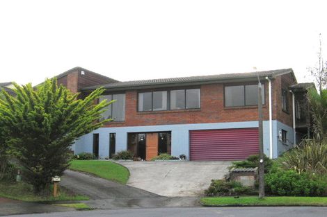 Photo of property in 20 St Simon Place, Botany Downs, Auckland, 2010