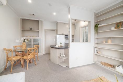 Photo of property in 10 Sherwood Lane, Cashmere, Christchurch, 8022