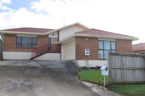 Photo of property in 16 Piper Place, Goodwood Heights, Auckland, 2105