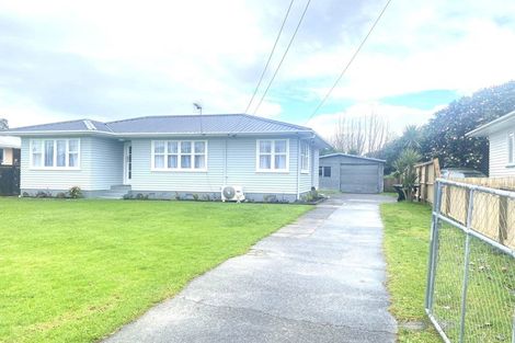 Photo of property in 13 Sutton Crescent, Papakura, 2110