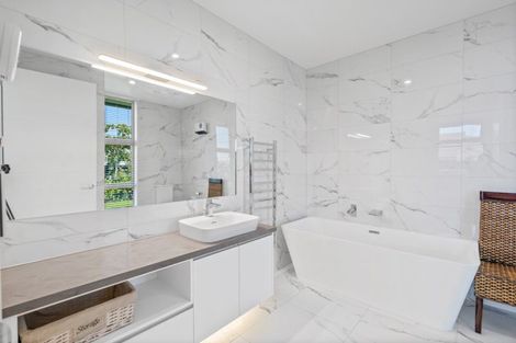 Photo of property in 32 Talboys Drive, Winton, 9720