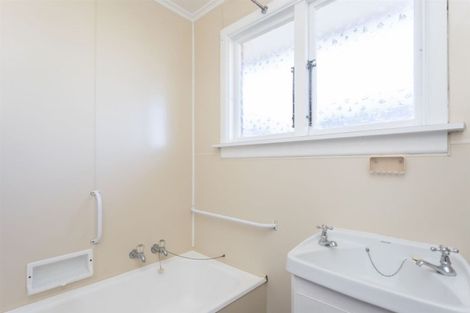 Photo of property in 3 Cromer Place, New Brighton, Christchurch, 8062