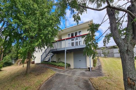 Photo of property in 14 View Street, Maungaturoto, 0520