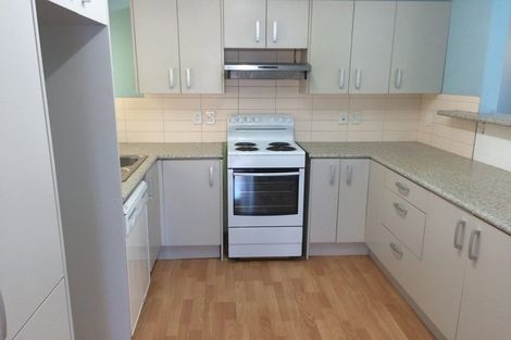 Photo of property in 2/50 Chartwell Avenue, Glenfield, Auckland, 0629