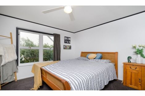 Photo of property in 69 Garfield Road, Helensville, 0800