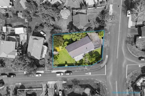 Photo of property in 12 Devonshire Road, Unsworth Heights, Auckland, 0632