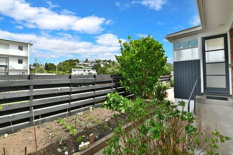 Photo of property in 4/766 Beach Road, Browns Bay, Auckland, 0630