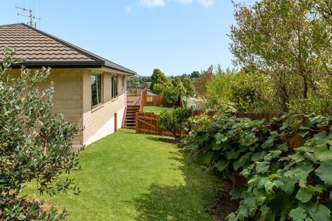 Photo of property in 61 Oteki Park Drive, Welcome Bay, Tauranga, 3112
