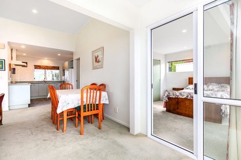 Photo of property in 17 Lakeside Villas, Whitby, Porirua, 5024