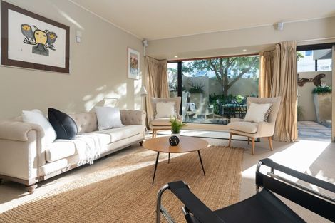 Photo of property in Highwic, 3/32 Hobson Street, Thorndon, Wellington, 6011