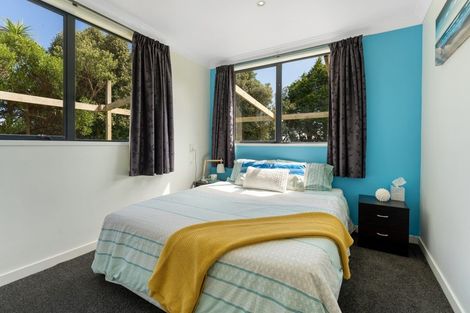 Photo of property in 8 Sand Dune Grove, Waikawa Beach, Manakau, 5573