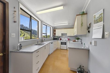 Photo of property in 33 Blanket Bay Road, Sawyers Bay, Port Chalmers, 9023