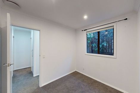 Photo of property in 14c Bracken Road, Newlands, Wellington, 6037