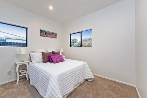 Photo of property in 1/3 Copley Street, New Lynn, Auckland, 0600