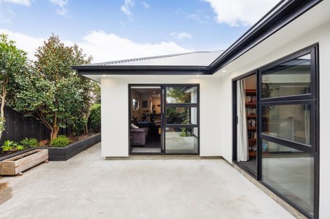 Photo of property in 24b Roberts Line, Kelvin Grove, Palmerston North, 4414