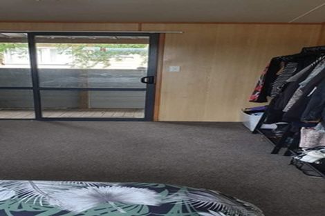 Photo of property in 210 Lake Road, Northcote, Auckland, 0627