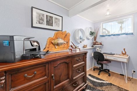 Photo of property in 11a Mizpah Road, Waiake, Auckland, 0630