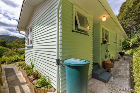 Photo of property in 36 Wyndham Road, Pinehaven, Upper Hutt, 5019