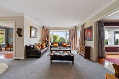 Photo of property in 43 Nicholson Road, Khandallah, Wellington, 6035