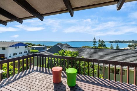 Photo of property in 1/166 Clovelly Road, Bucklands Beach, Auckland, 2012