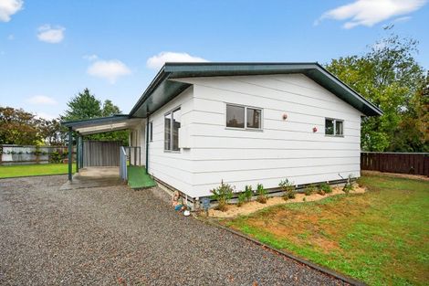 Photo of property in 5a Tasman Crescent, Carterton, 5713