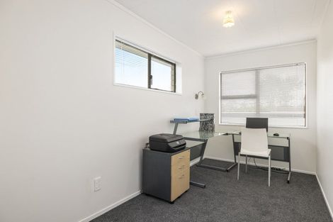 Photo of property in 1 Pamir Place, Welcome Bay, Tauranga, 3112