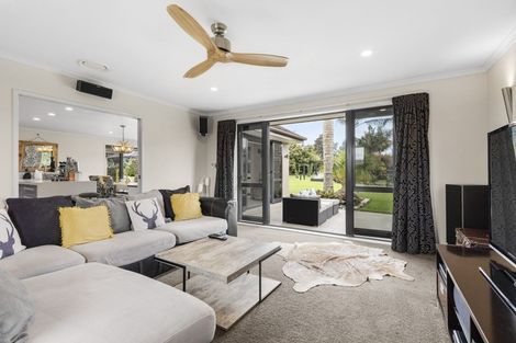 Photo of property in 4 Gleaming Place, Waiuku, 2123