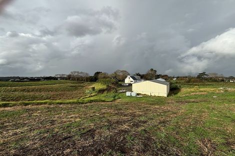 Photo of property in 42 Codlin Road, Waiuku, 2683
