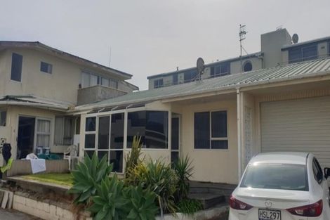 Photo of property in 2/181 Marine Parade, Mount Maunganui, 3116