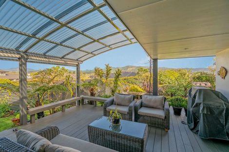 Photo of property in 20 Roseberry Place, Whitianga, 3510