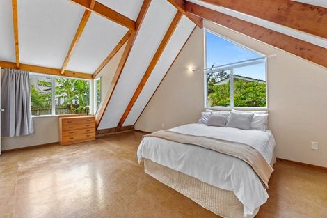 Photo of property in 2/56 Lavery Place, Sunnynook, Auckland, 0632