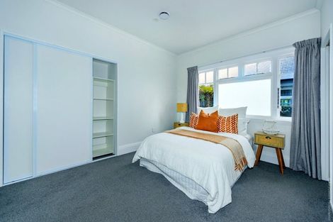 Photo of property in 44 Centaurus Road, Cashmere, Christchurch, 8022