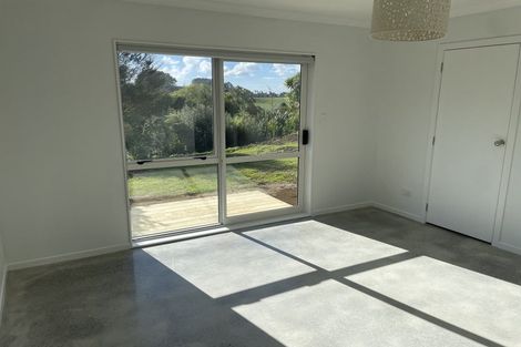 Photo of property in 135 Taiapa Road, Muriwai, Waimauku, 0881