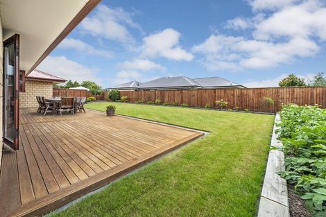 Photo of property in 92 Acacia Avenue, Rangiora, 7400