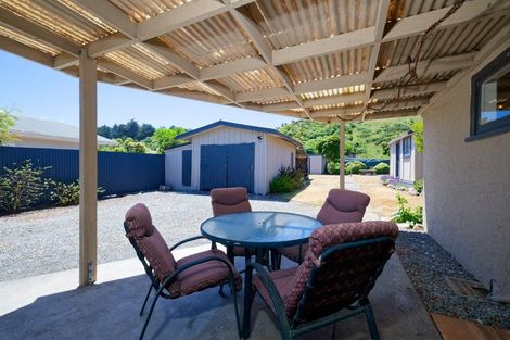 Photo of property in 19 South Bay Parade, South Bay, Kaikoura, 7300