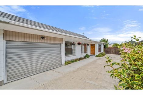 Photo of property in 2/203 Main North Road, Redwood, Christchurch, 8051