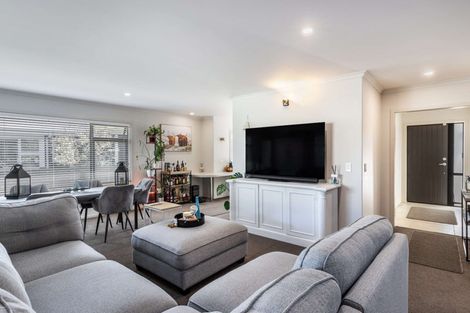 Photo of property in 35 Noumea Drive, Rangatira Park, Taupo, 3330