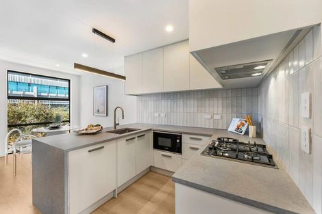 Photo of property in 6a Waiohua Road, Greenlane, Auckland, 1061