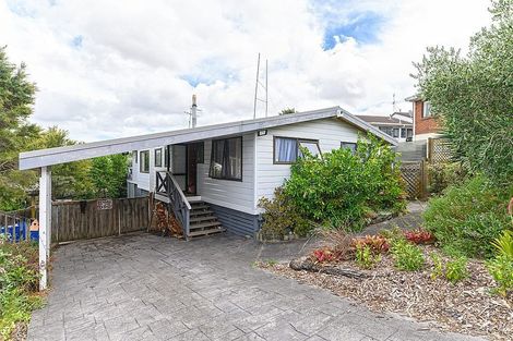 Photo of property in 3 Cantua Close, Totara Heights, Auckland, 2105