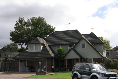 Photo of property in 5 Coupland Court, Glendene, Auckland, 0602