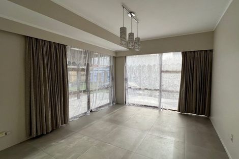 Photo of property in 2/10 Central Avenue, Papatoetoe, Auckland, 2025