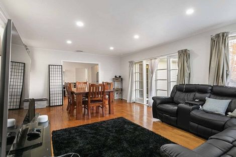 Photo of property in 12 Mountbatten Place, Papakura, 2110