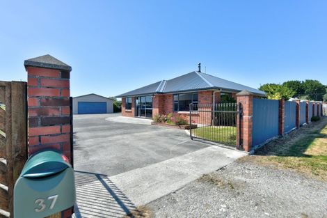 Photo of property in 37 Manse Street, Edendale, 9825